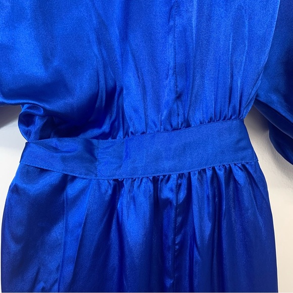 Morgan Taylor Long  Robe XS Blue‎ Satin  Pockets Belt Belted - Picture 5 of 8